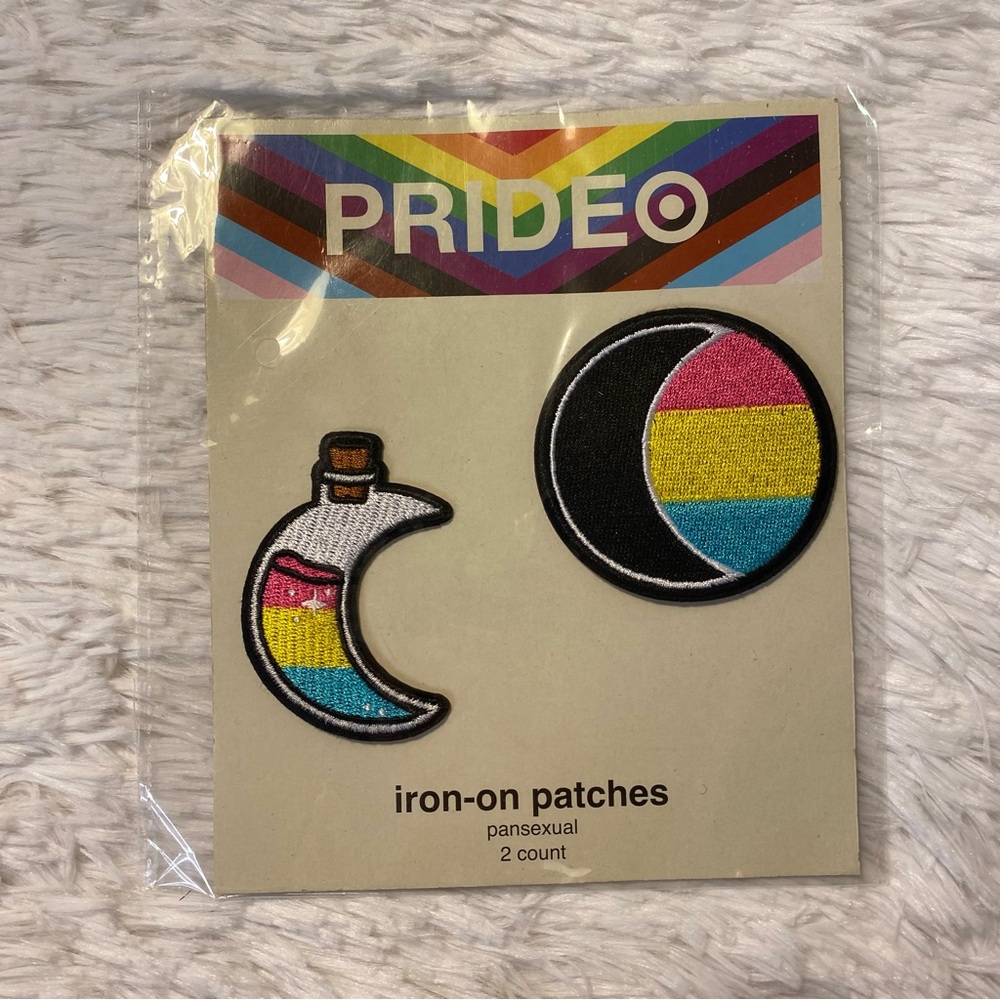 ❤️FINAL PRICE✨target pride iron on patches - pansexual✨